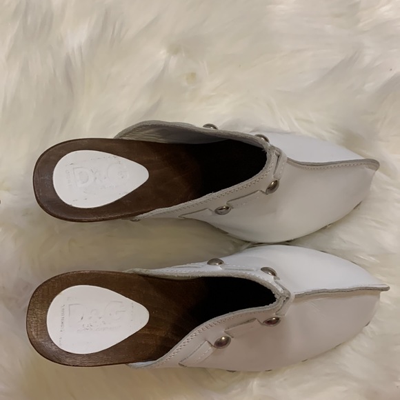 NEW🌟 D&G DOLCE GABBANA WHITE CLOGS WITH WOODEN HEELS - Picture 4 of 4